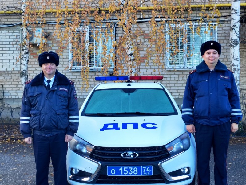 В адрес сотрудников Госавтоинспекции Чесменского района поступила благодарность от водителей грузовых автомобилей из Республики Казахстан
